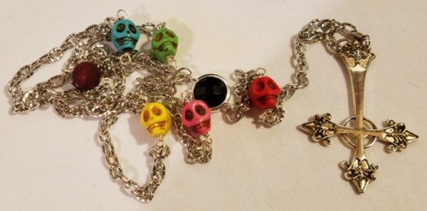 wholesale-Satanic-rosary-day-of-the-dead-skulls-pentacle-inverted-cross-inverted-crucifix-Satanic-rituals-samhain-celebrations-solstice-celebrations-Satanic-sacrifice-coven-Satanica-rosario-Dia-de-los-Muertos